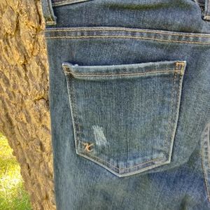 ⬇️Price Drop!⬇️ Kut from the Cloth Capri jeans in size 4